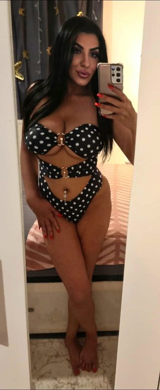 MOLLARDGASSE 26a | Julia Behaart